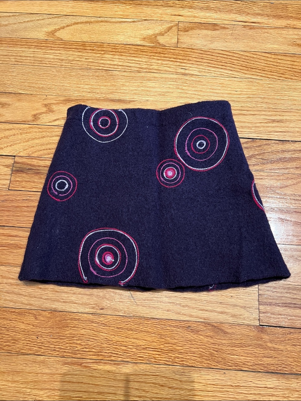 Rare! DPAM size 5 Dark Purple Wool Skirt with Embroidered Decorative Circles